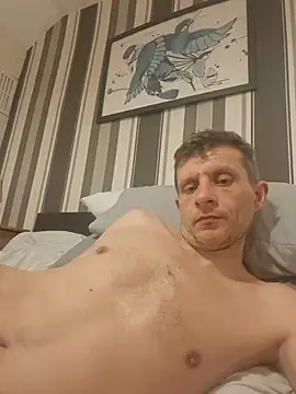bigdmasked (Ask my age) - Sit naked for 20 mins 😛