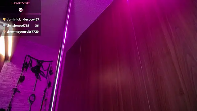 Belladonna_trix live cam on StripChat