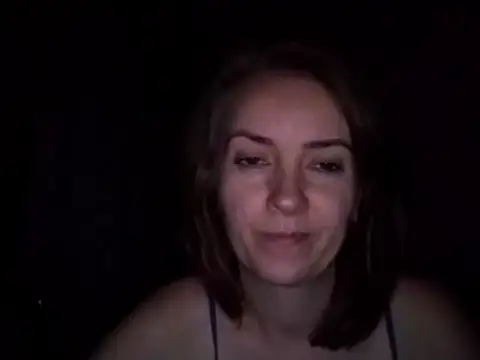 JenniferAlone webcam