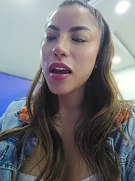 Karen_San_Miguel live cam on StripChat
