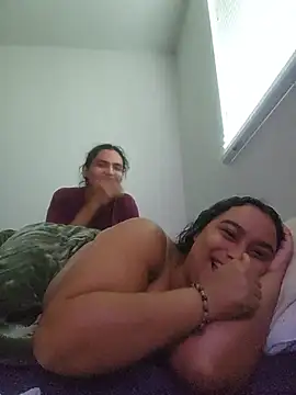 cinnaminnie live cam on StripChat