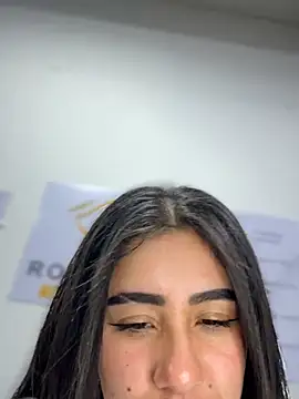 CAROLINE__07 live cam on StripChat