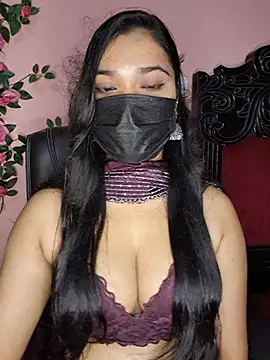 Ismanur11 live cam on StripChat