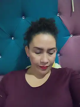 paulett15 live cam on StripChat