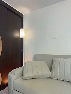 NataliaBuiles live cam on StripChat