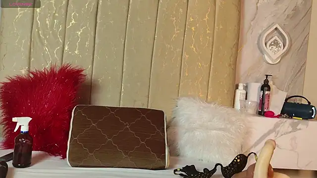 vivi_ruby live cam on StripChat