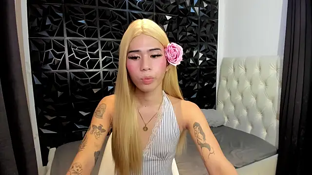 CandySweetCock live cam on StripChat