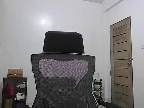 XxSensationSelena18 live cam on StripChat