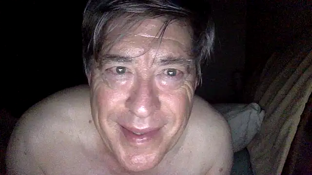 alfredo10011 live cam on StripChat