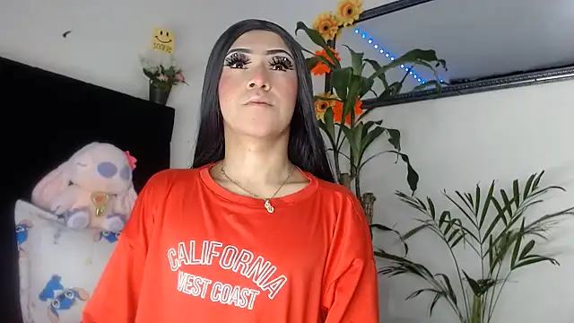NathalialLooes live cam on StripChat