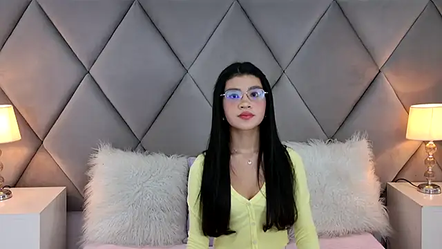 OliviaDiaz live cam on StripChat
