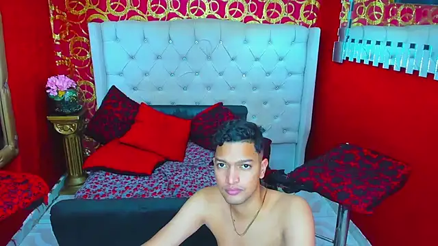 PEINBOYS live cam on StripChat