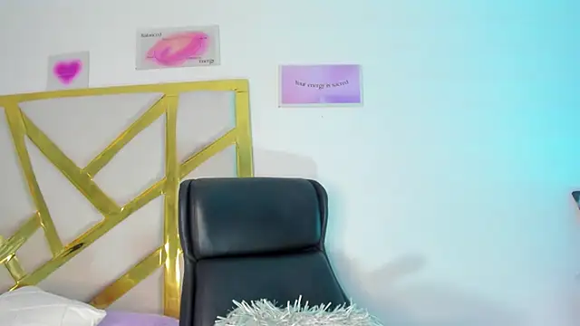 ChannelssDiirty live cam on StripChat