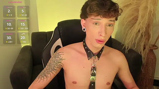 AndyWiilliams live cam on StripChat