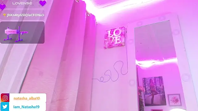 NatashaEgnath webcam