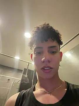 yoursexyjose live cam