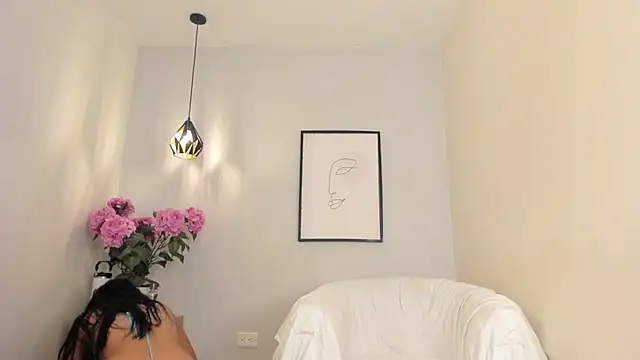 Lanne_schecter live cam on StripChat