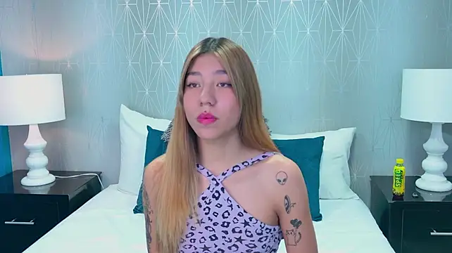 VioletSweetts live cam on StripChat