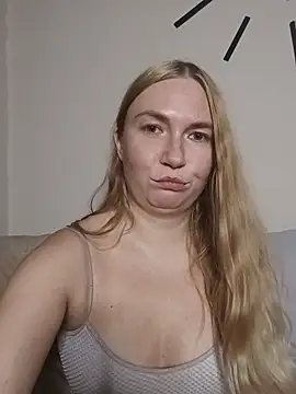 KisaVixen live cam on StripChat