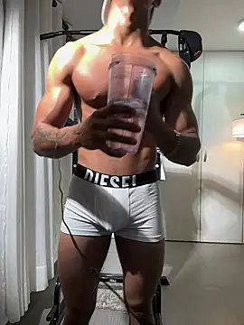 Paradise_boy__ live cam on StripChat
