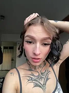 dulce-katt live cam on StripChat