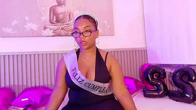 arianna_millers live cam on StripChat