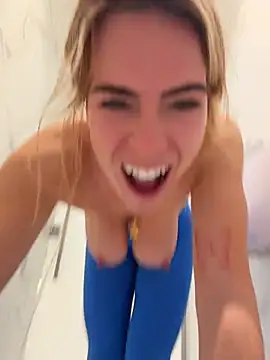 oliviafranciis live sex cam