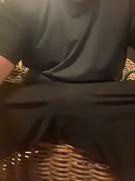 Yutyut11 live cam on StripChat