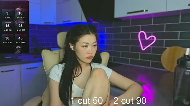 ShaiyaMinn3 live cam on StripChat