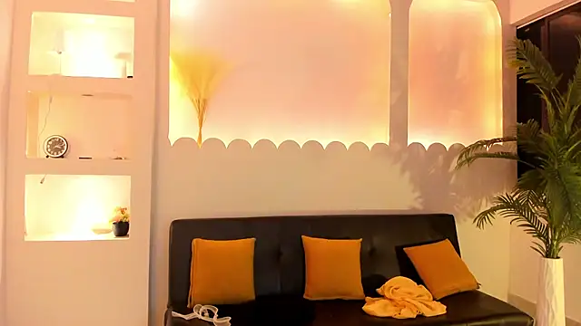 Elena_Kink live cam on StripChat
