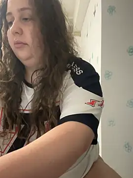 CurlyMaddie live cam on StripChat