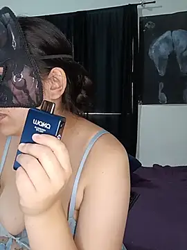 Hanna_Zaf live cam on StripChat
