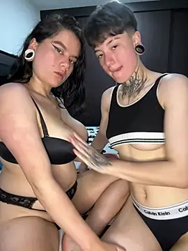 Couple_Rainbow live cam on StripChat
