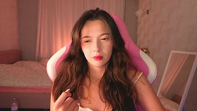 yuna_sunshy live cam on StripChat