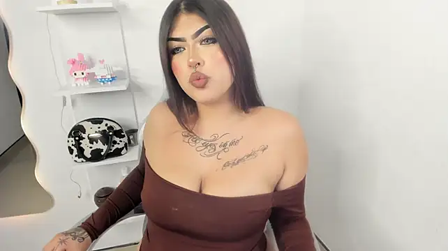 hollycute__ live cam on StripChat