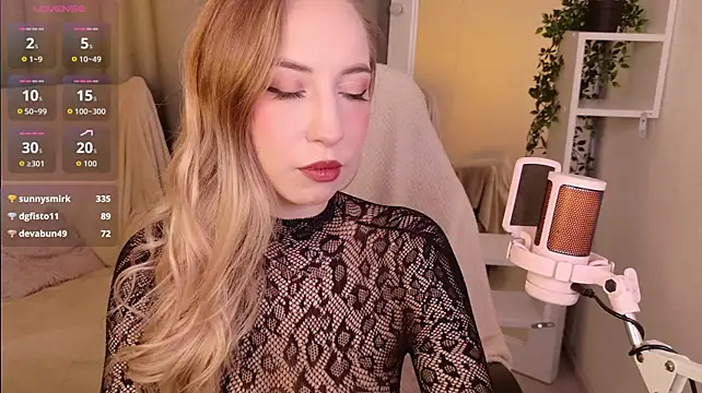 ShadowSparkle live cam on StripChat