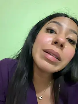 kari_rive live cam on StripChat