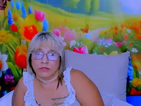 indianroxy live cam on StripChat