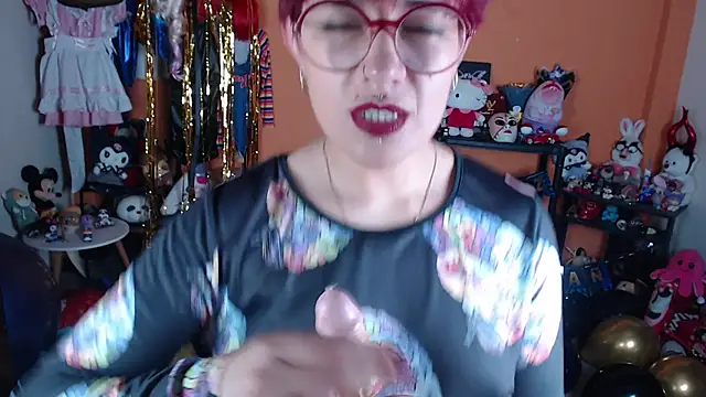 MissMiia2 live cam on StripChat