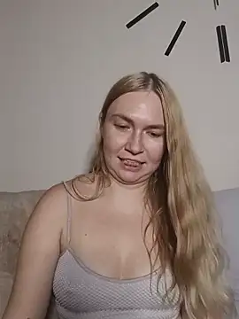 KisaVixen live cam on StripChat