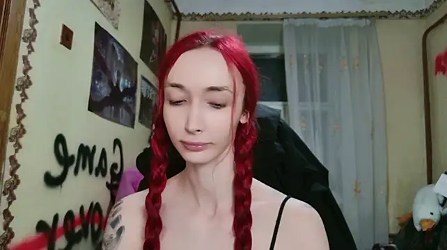Roxy_Silver live cam on StripChat