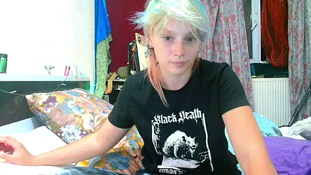Sophie_Bell live cam on StripChat