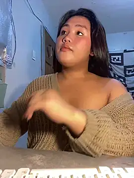 Mystic_Ember live cam on StripChat