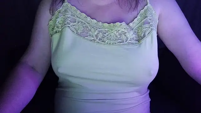 sexynipl live cam on StripChat