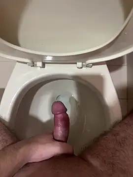pipoval12 live cam on StripChat