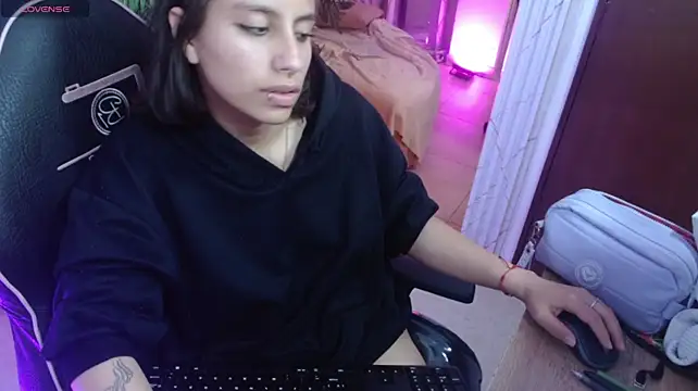 LICA_TAY live cam on StripChat