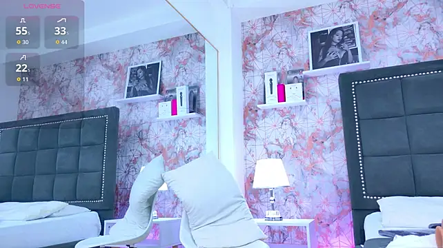 angelique_angell (F young) - slapping my huge tits🍒🔥
