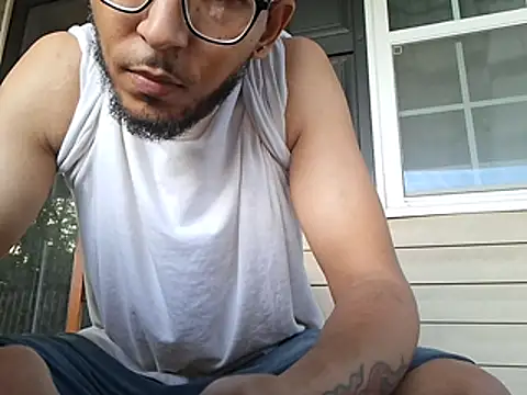 ThrowedWorldWide live cam on StripChat