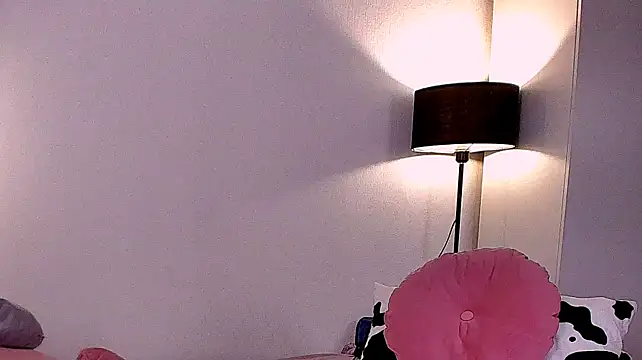 _chia_chia live cam on StripChat