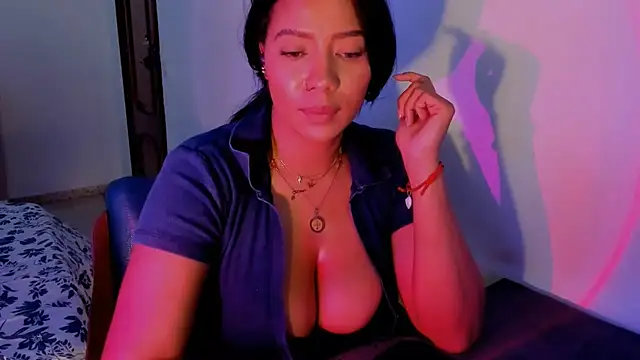 NicolePasqualott webcam
